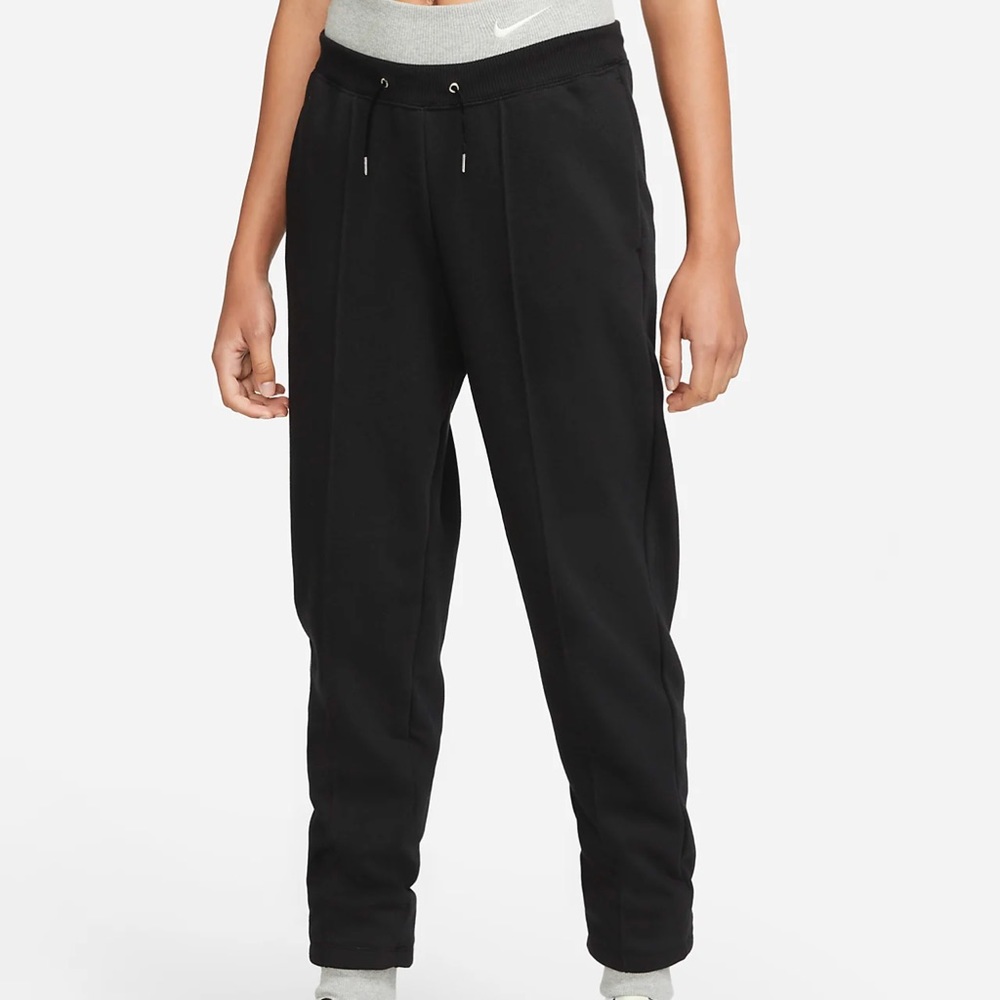 Nike Womans Jogger- L